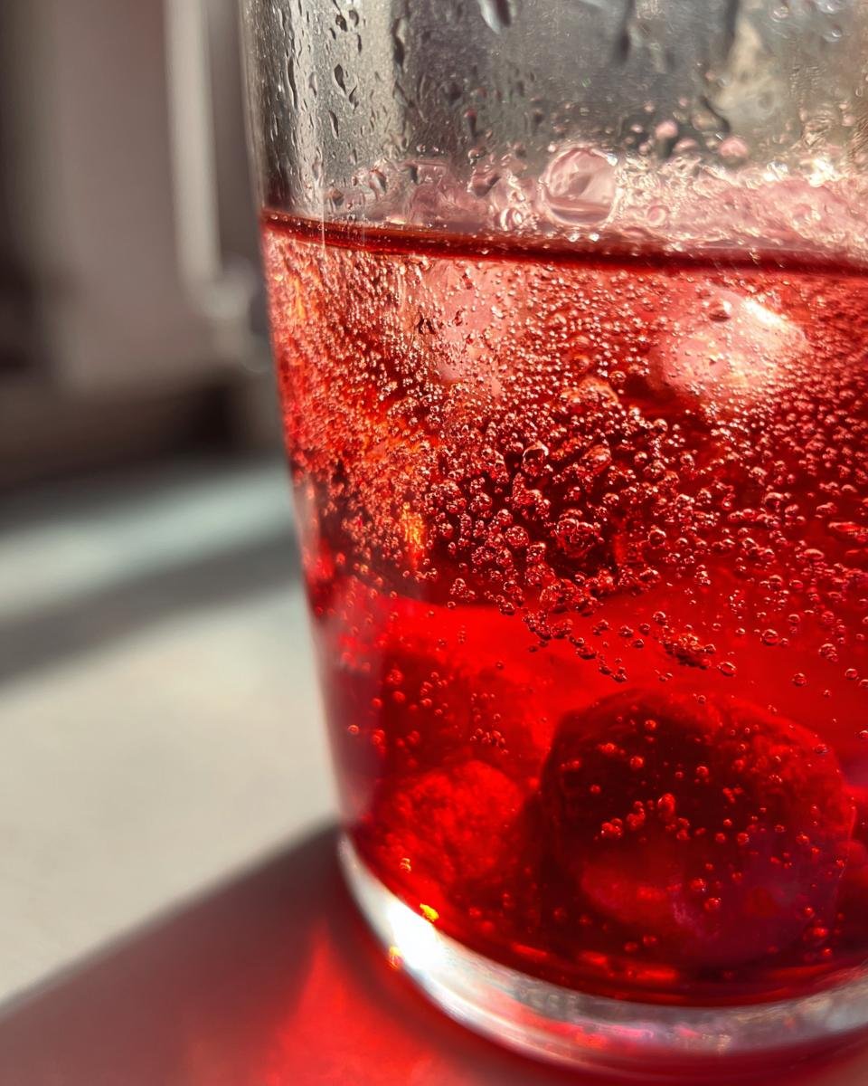Hawaiian Punch - detail 3